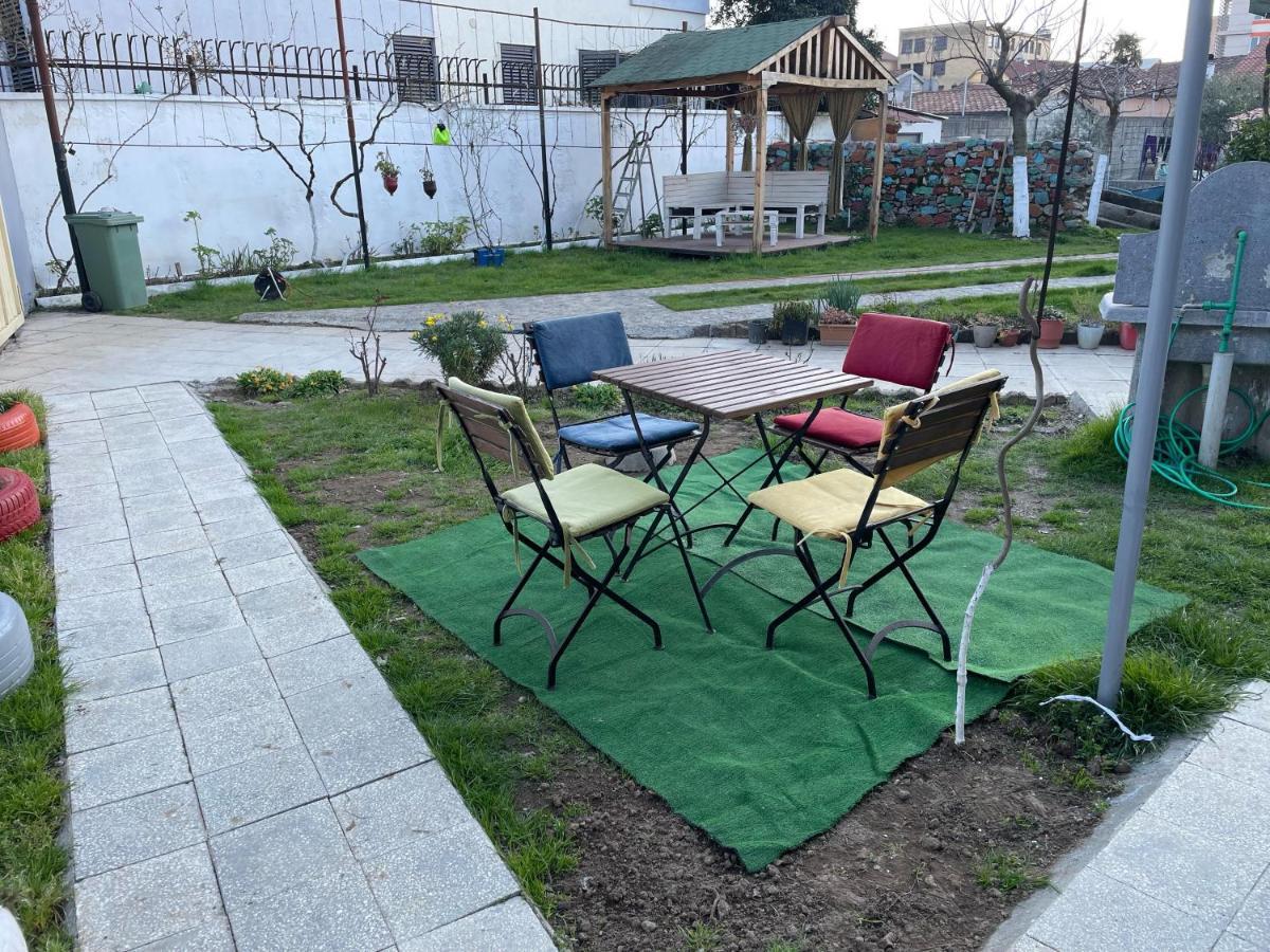 Happy Corner Guest House Shkodër Exterior foto